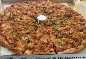 Karahi Chicken Pizza